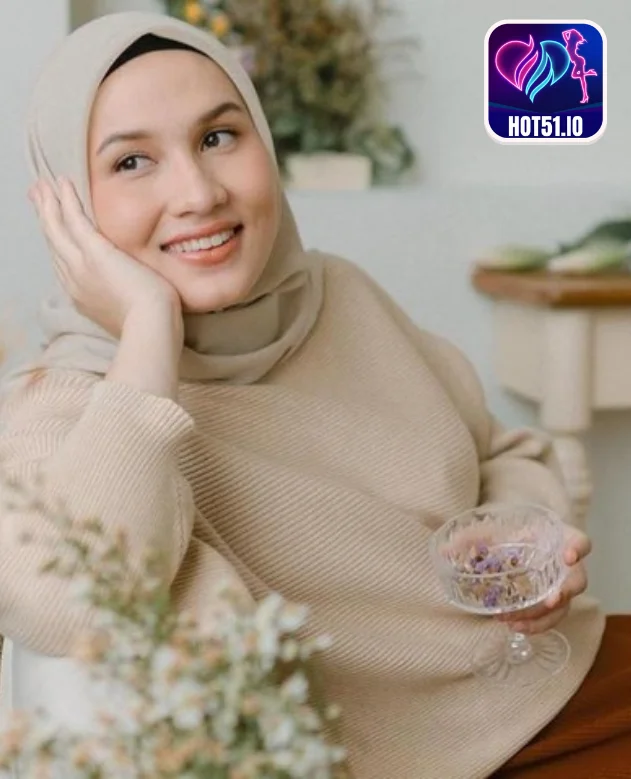 Dwi Handayani-Hot51