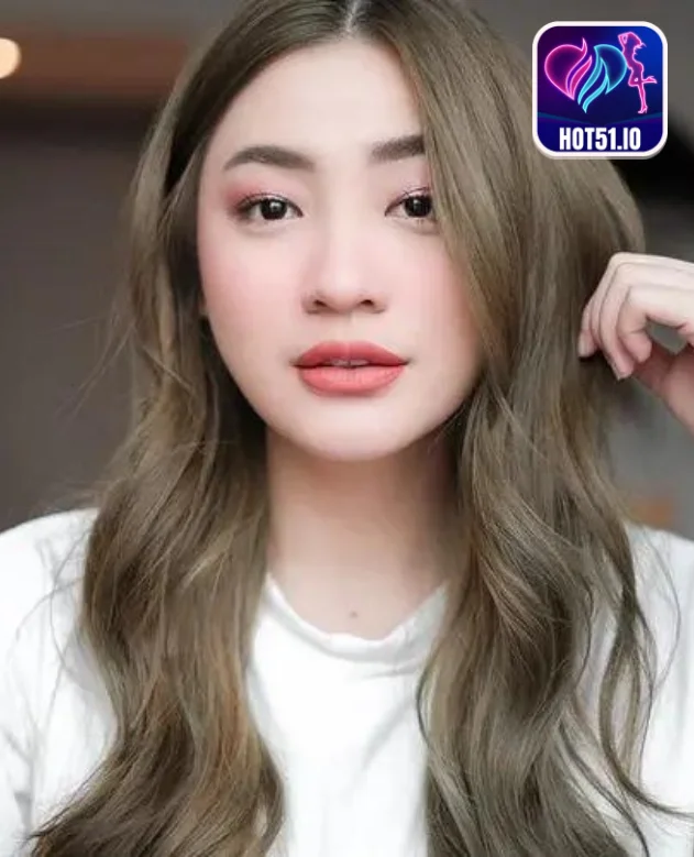 Patricia Devina Dextra-Hot51