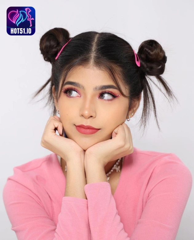 Jharna Bhagwani-Hot51